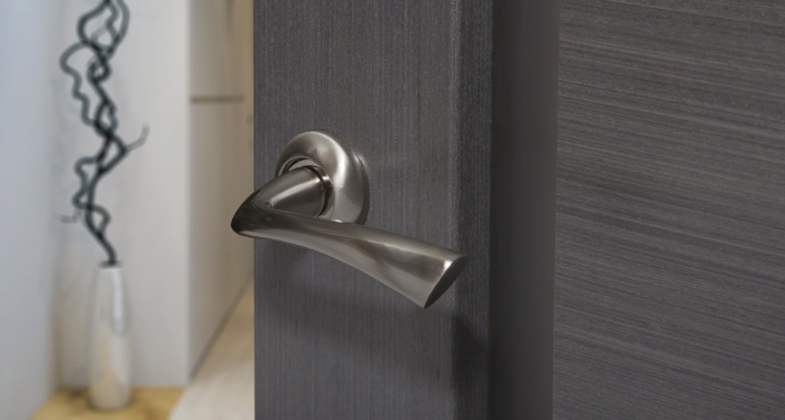 interior door handle with lock