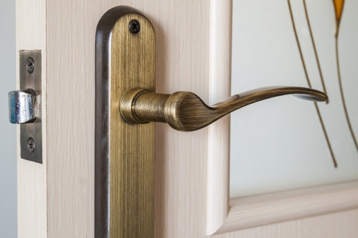 Expert guide to choosing interior door handles and knobs